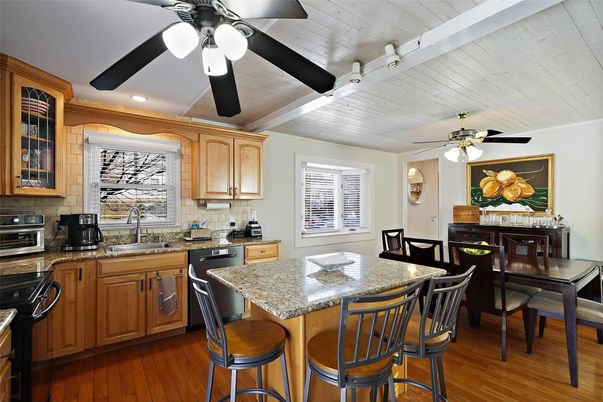 Dining room, Interior, Kitchen, Recessed Lighting, Wood Texture Flooring