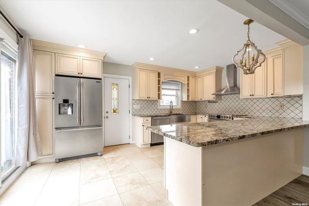 Chandelier, Interior, Kitchen, Pendant Lights, Recessed Lighting, Stainless Steel Appliances, Wood Texture Flooring