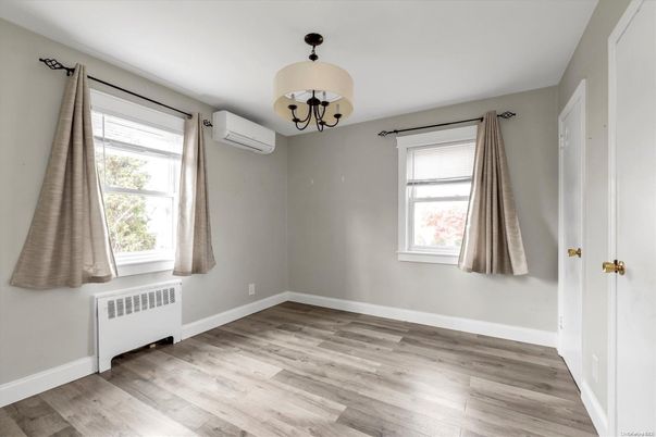Chandelier, Empty room, Interior, Wood Texture Flooring