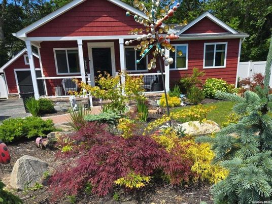 Exterior, Facade, American Craftsman