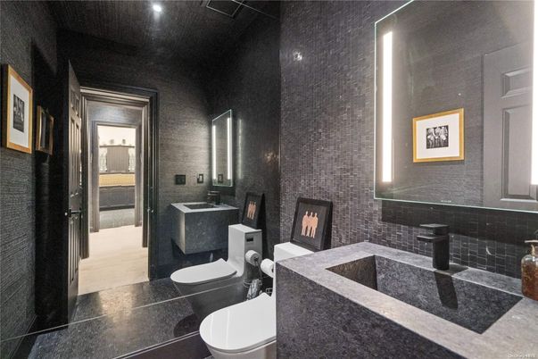 Bathroom, Interior, Recessed Lighting