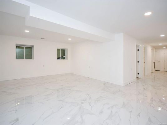Empty room, Interior, Marble, Recessed Lighting