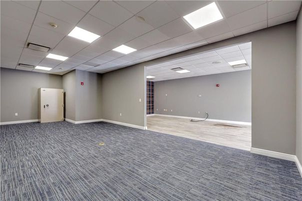 Empty room, Interior, Recessed Lighting