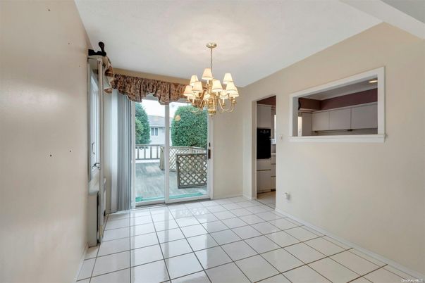 Chandelier, Empty room, Interior