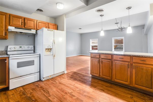 Interior, Kitchen, Pendant Lights, Wood Texture Flooring