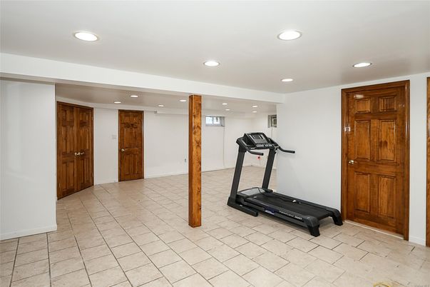 Fitness Equipment, Interior, Recessed Lighting