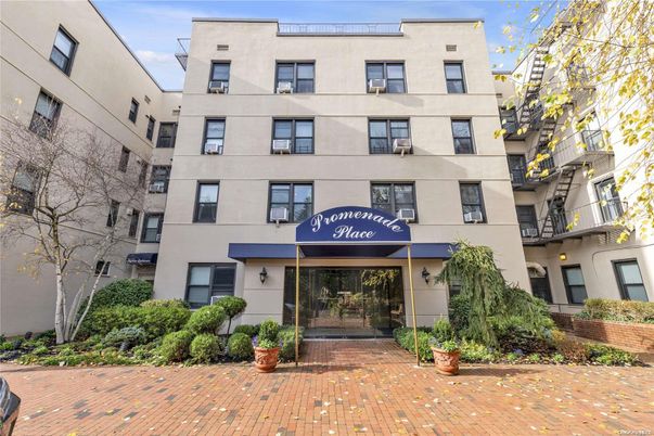 Exterior, Facade, Condo Building