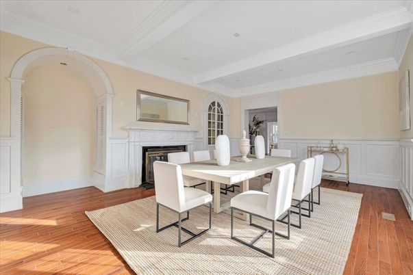 Dining room, Fireplace, Interior, Recessed Lighting, Wood Texture Flooring