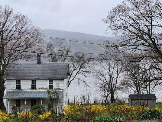 Exterior, Facade, Georgian
