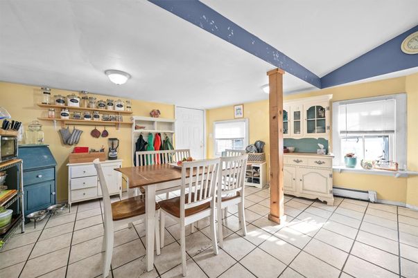 Dining room, Interior