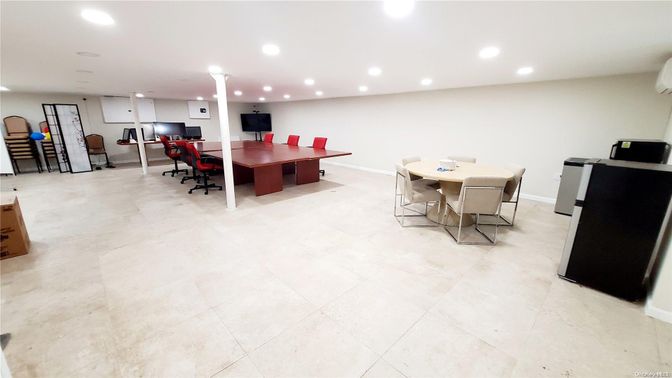Dining room, Interior, Recessed Lighting