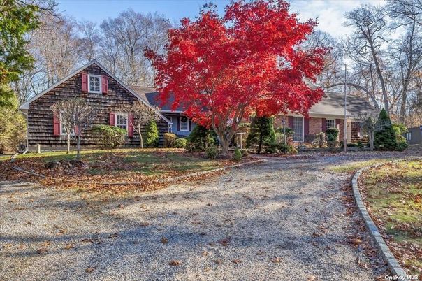 Backyard, Exterior, Facade, Brick Facade, Log Home