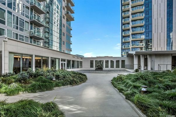 Exterior, Facade, Condo Building