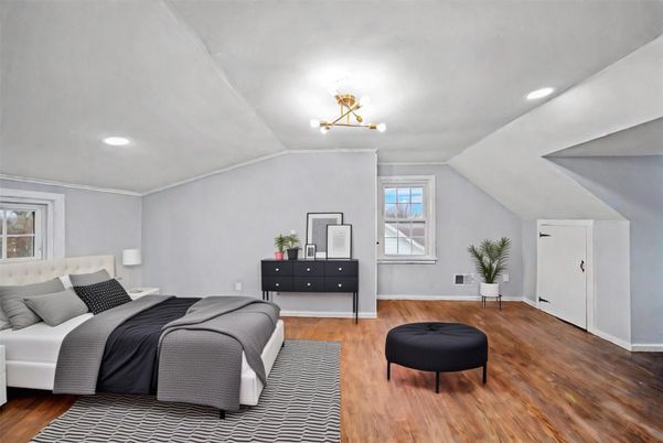 Bedroom, Interior, Recessed Lighting, Wood Texture Flooring