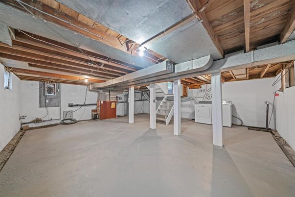 Interior, Washer, Wooden Beams, Wooden Ceilings