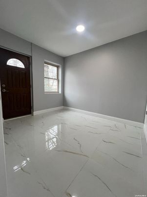 Empty room, Interior, Marble, Recessed Lighting