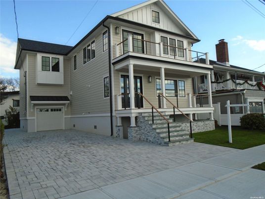 Attached, Exterior, Facade, Farmhouse