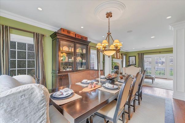 Chandelier, Dining room, Interior, Recessed Lighting, Wood Texture Flooring