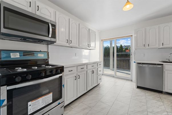 Interior, Kitchen, Marble, Stainless Steel Appliances