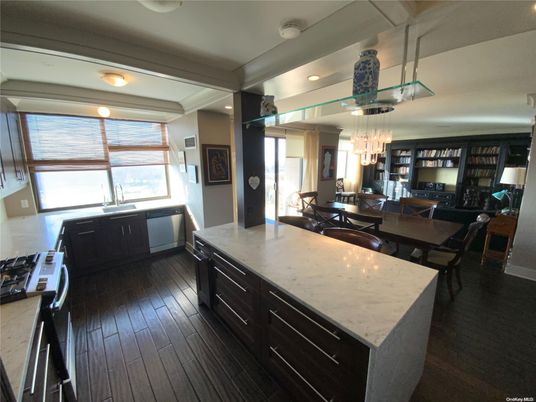 Chandelier, Dining room, Interior, Kitchen, Pendant Lights, Recessed Lighting, Wood Texture Flooring