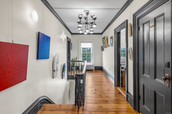 Interior, Pendant Lights, Wood Texture Flooring