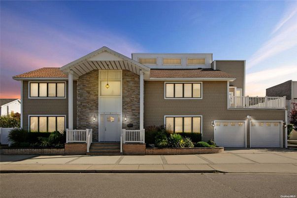 Attached, Exterior, Facade, Brick Facade, Modern