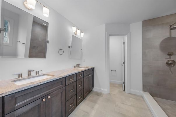 Bathroom, Dual Sink Vanities, Interior