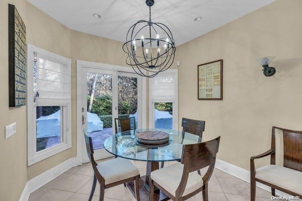Chandelier, Dining room, Interior, Pendant Lights