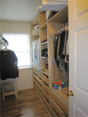 Interior, Walk-in Closets, Wood Texture Flooring