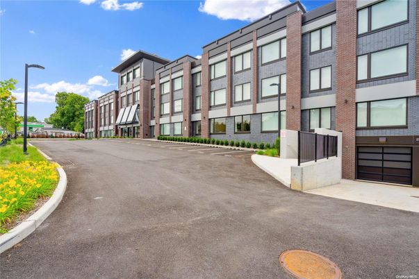 Attached, Exterior, Facade, Brick Facade, Rowhouse