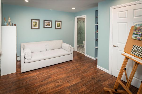 Interior, Recessed Lighting, Wood Texture Flooring
