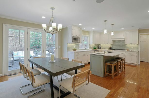 Chandelier, Dining room, Interior, Kitchen, Pendant Lights, Recessed Lighting, Stainless Steel Appliances, Wood Texture Flooring