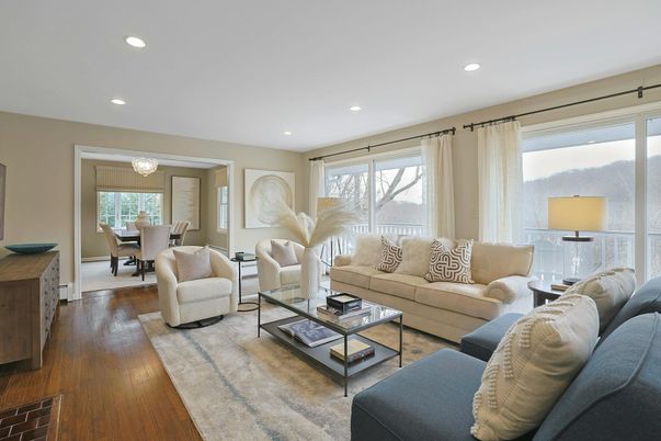 Chandelier, Dining room, Interior, Living room, Recessed Lighting, Wood Texture Flooring
