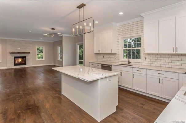Fireplace, Interior, Kitchen, Pendant Lights, Recessed Lighting, Wood Texture Flooring