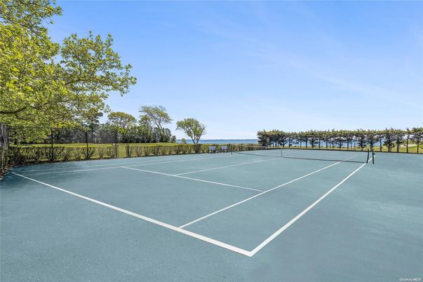 Exterior, Tennis Courts