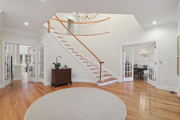 Chandelier, Dining room, Interior, Recessed Lighting, Wood Texture Flooring
