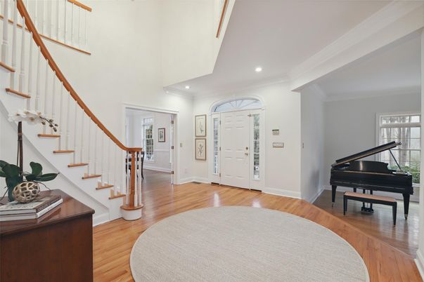 Interior, Piano, Recessed Lighting, Wood Texture Flooring