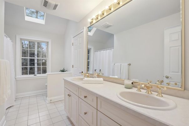 Bathroom, Dual Sink Vanities, Interior