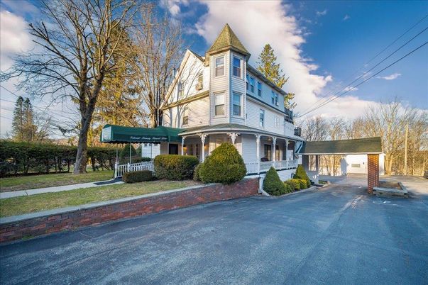Backyard, Exterior, Facade, Queen Anne Victorian