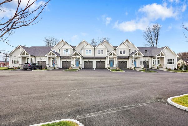 Attached, Exterior, Facade, Farmhouse