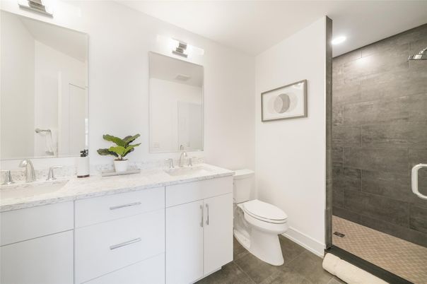 Bathroom, Dual Sink Vanities, Interior, Recessed Lighting