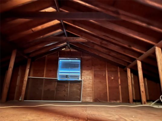 Empty room, Interior, Wooden Beams, Wooden Ceilings, Wooden Walls