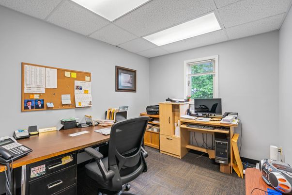 Home Office, Interior