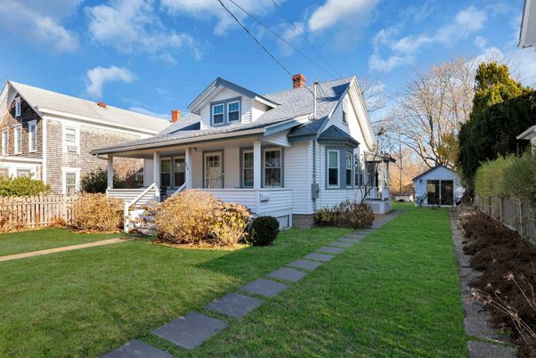 Backyard, Exterior, Facade, Cape Cod