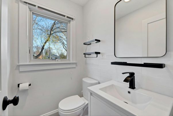 Bathroom, Interior, Recessed Lighting