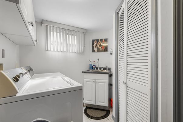 Interior, Utility Closets, Washer