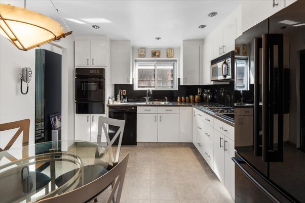 Dining room, Interior, Kitchen, Recessed Lighting