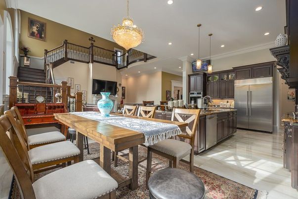 Chandelier, Dining room, Interior, Kitchen, Pendant Lights, Recessed Lighting, Stainless Steel Appliances