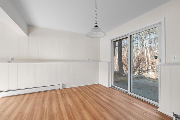 Empty room, Interior, Pendant Lights, Wood Texture Flooring