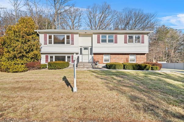 Exterior, Facade, Brick Facade, Raised Ranch